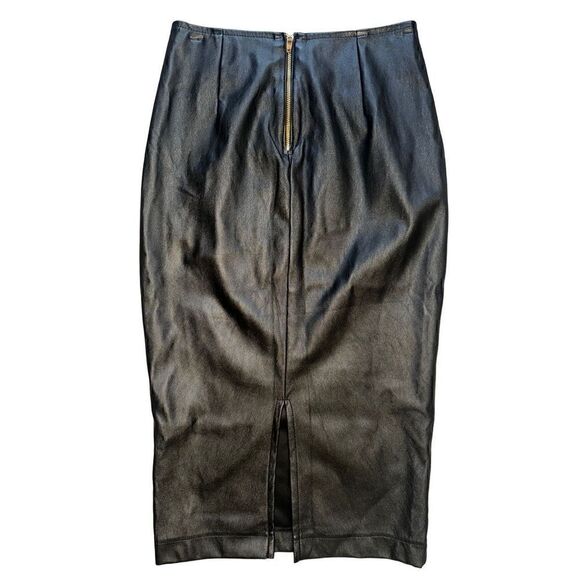 Vibrant Small Black Faux Leather Skirt - Picture 3 of 6